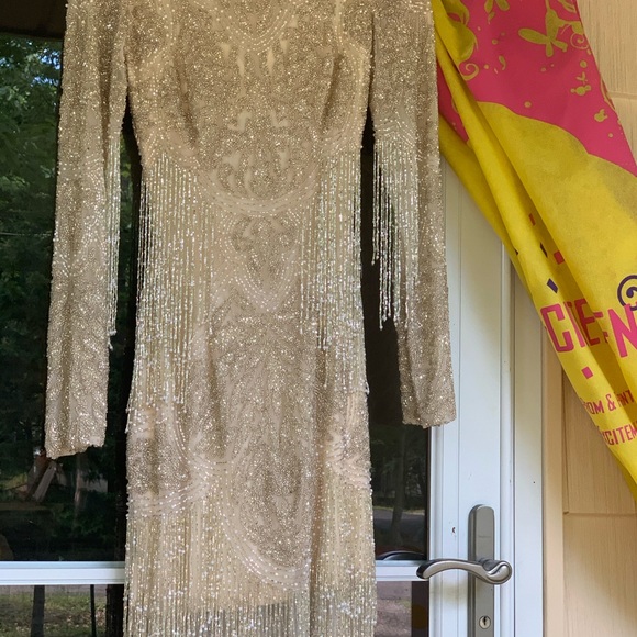 Formal dress - Picture 5 of 16